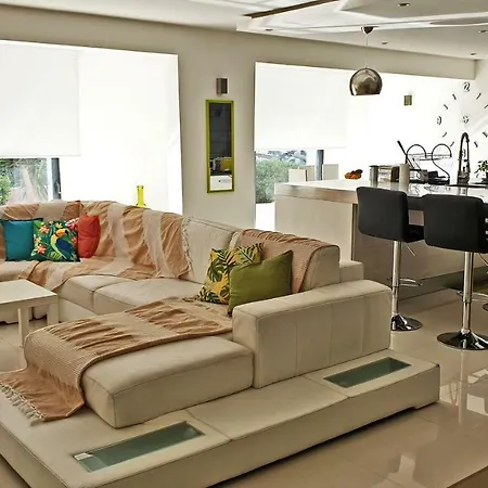 Seaside With Jacuzzi *